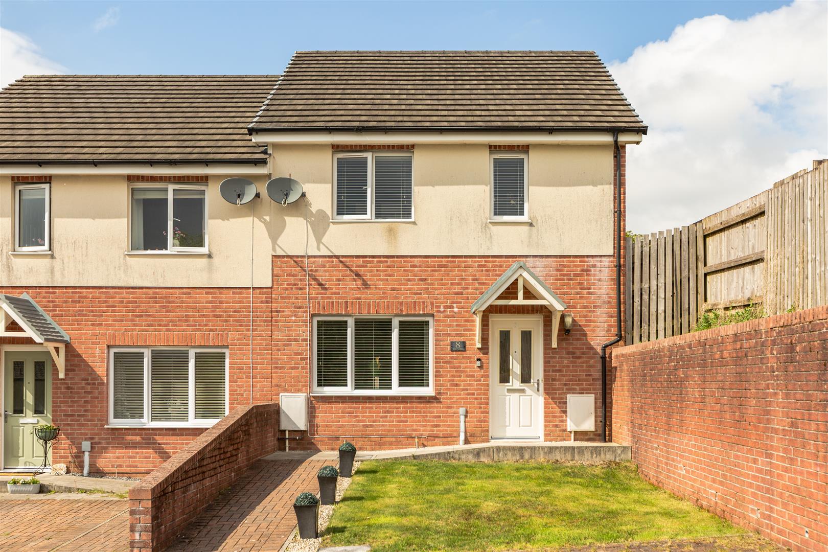 Tal Y Fro, Pontardawe, Swansea, SA8 4NZ